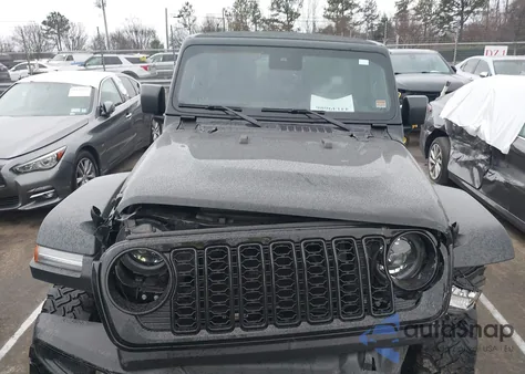 2025 Jeep Wrangler 4-Door Willys 4X4 z USA, uszkodzony, nr VIN 1C4PJXDNXSW509538